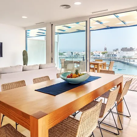 Lanzahost Monavista * Arrecife (Lanzarote)