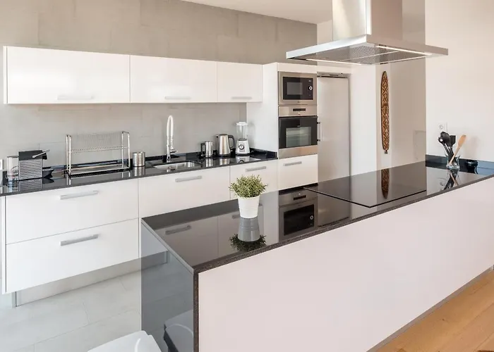 Lanzahost Monavista *